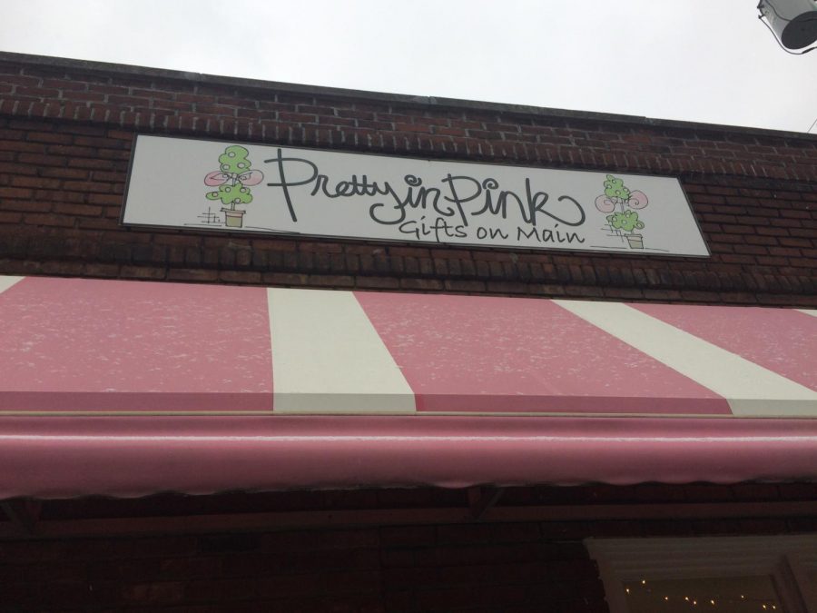 Pretty in Pink, Versailles beloved gift store and boutique, is closing its doors on December 20th.