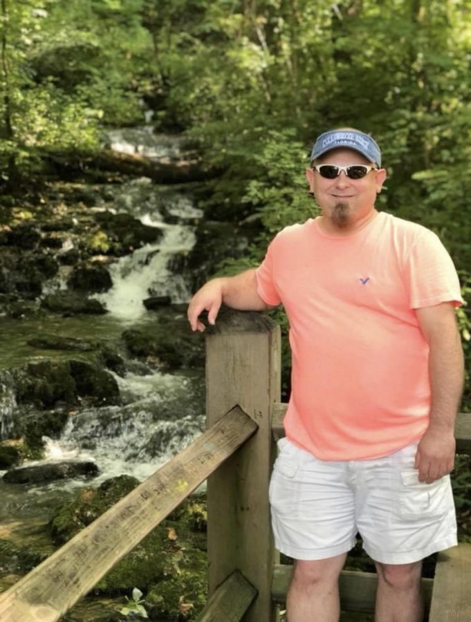 Michael Agee vacations in Monticello, Kentucky. 