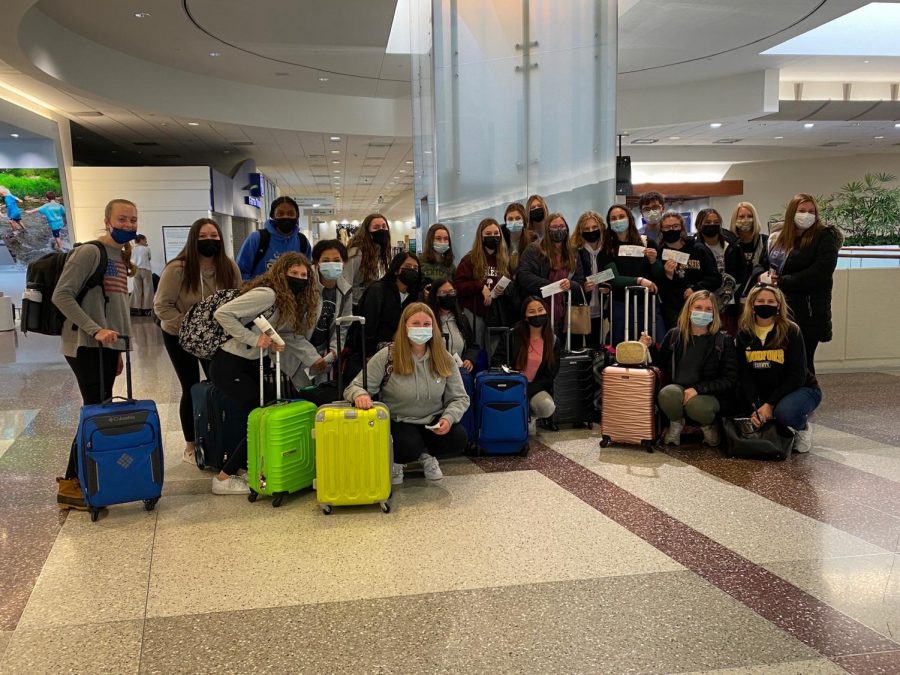 FCCLA members are ready to board the plane. 