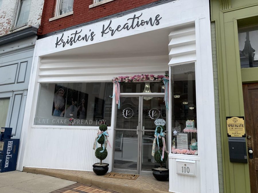This is the front entrance of Kristens Kreations. 