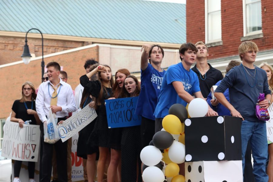 Sophomores get crazy with spirit during the homecoming parade.