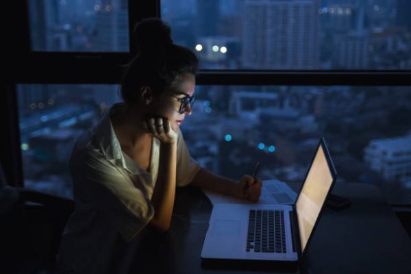How do Students Balance School and Jobs?