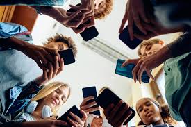 Logging off: Why More Students Are Choosing A Digital Detox